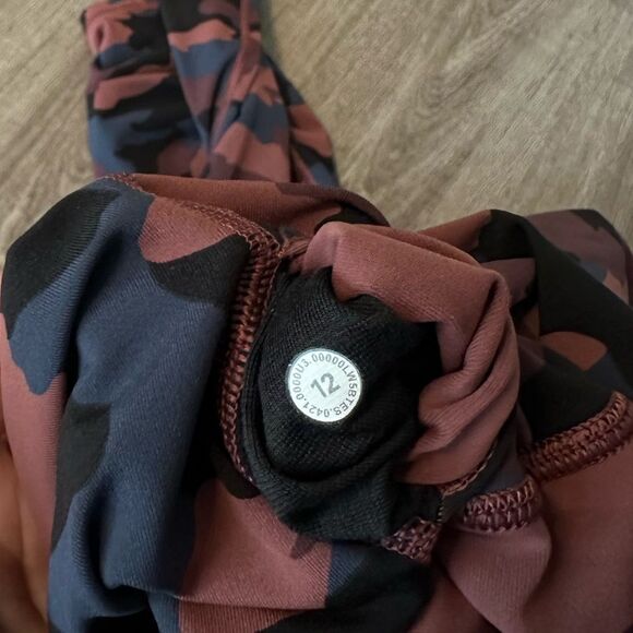 Lululemon Wunder Under High-Rise Tight 25" *Full-On Luxtreme size 12 - Picture 5 of 5